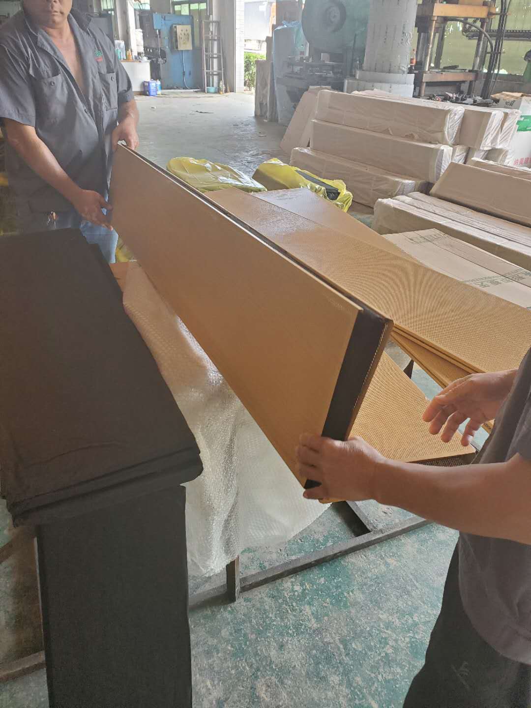 沖孔木紋鋁方通 沖孔木紋鋁方通